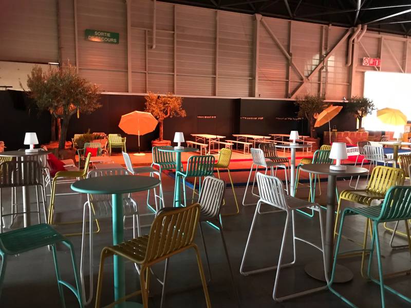Aménagement de mobilier pour la convention Sous Un Air D’été au Parc Chanot à Marseille