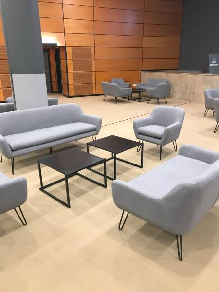 Location de canapé 3 places confortable en tissu gris à Marseille et dans la région PACA