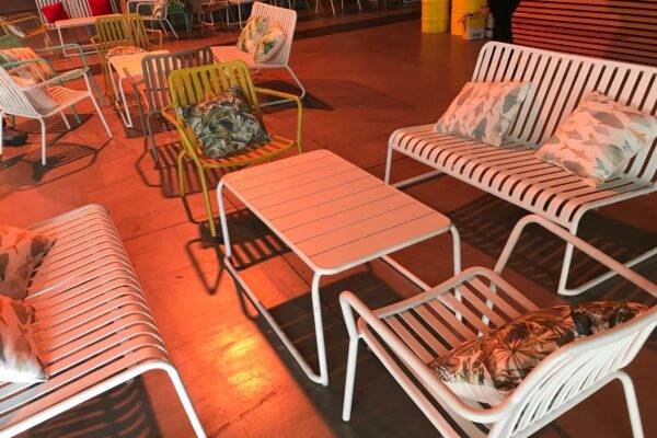 Aménagement de mobilier pour la convention Sous Un Air D’été au Parc Chanot à Marseille