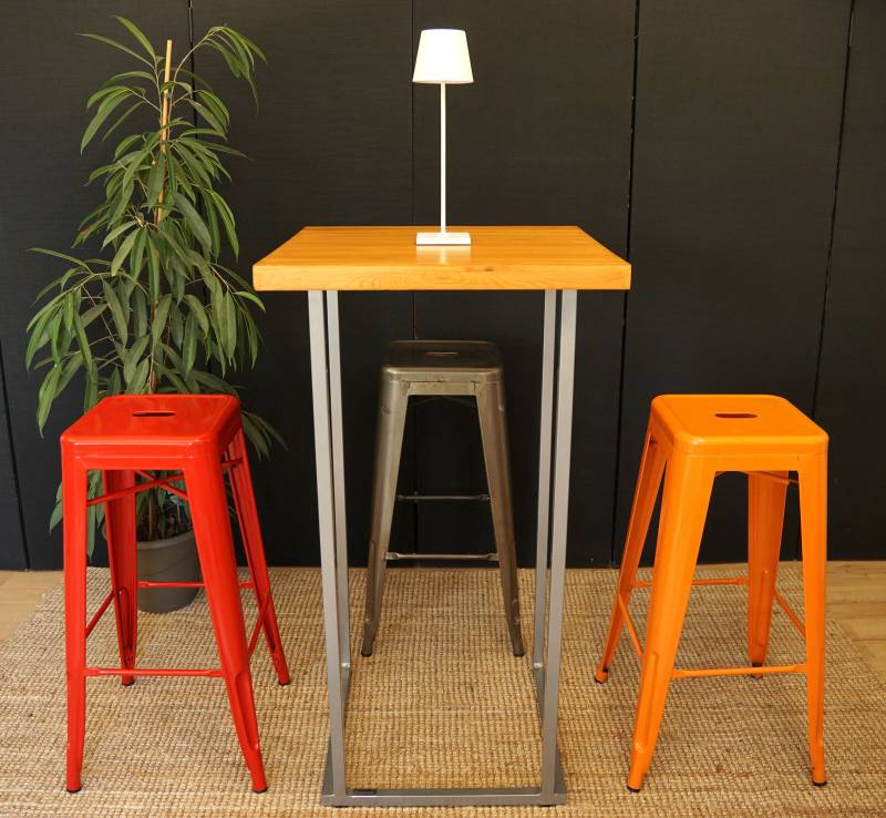 Location de tabouret haut style industriel rouge sur Marseille et dans toute la région PACA