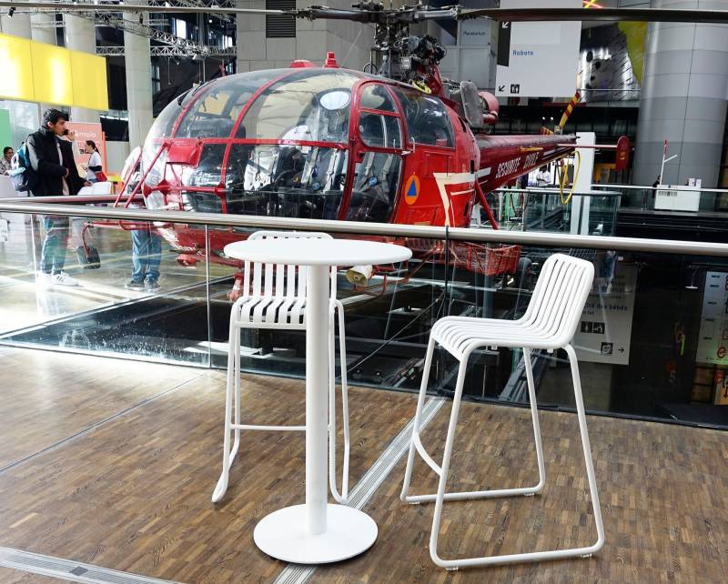 Location de mange debout d'extérieur original blanc sur Marseille et dans toute la région PACA