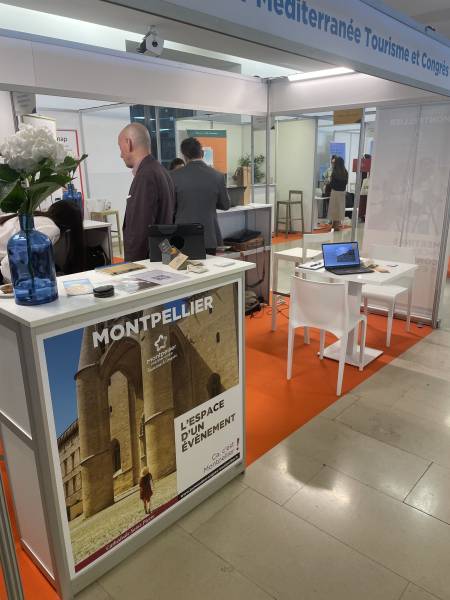 Aménagement des stands et espaces communs du salon SBE Marseille 2024 au Palais du Pharo