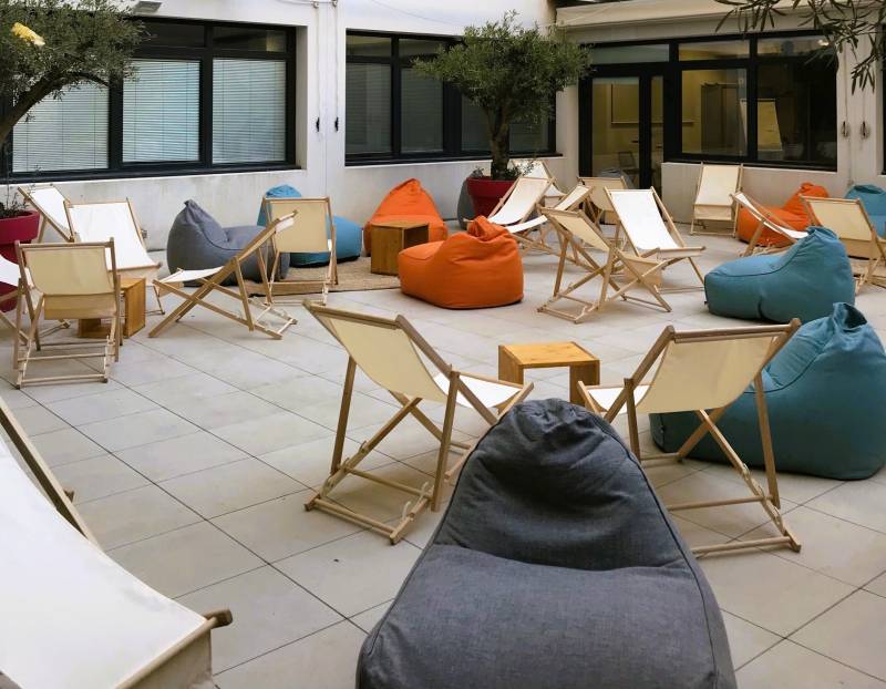 Location de pouf Lazy Bag bleu sur Marseille et dans toute la région PACA