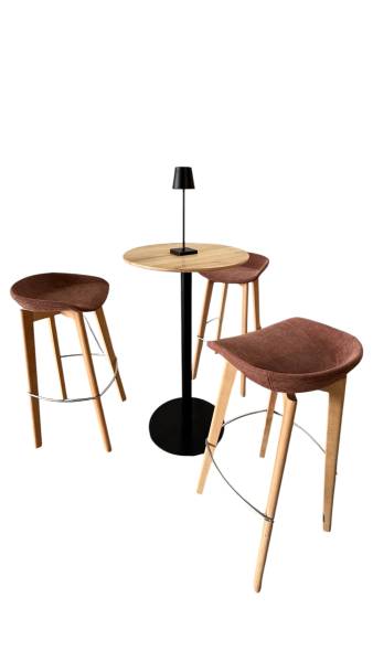 Location de tabouret haut style scandinave en tissu terracotta à Marseille et dans la région PACA