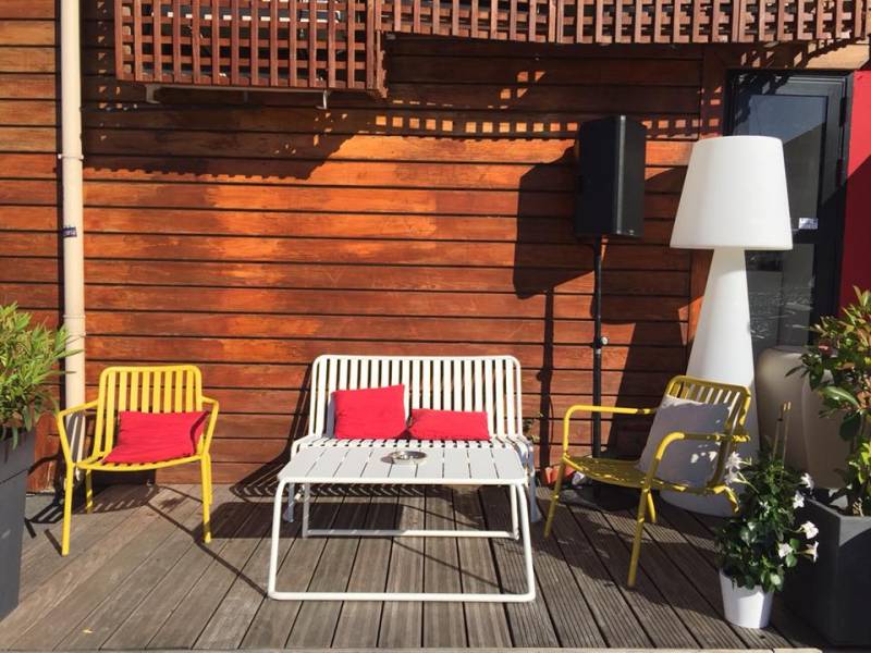 Location de fauteuil original et esthétique moutarde sur Marseille et dans toute la région PACA