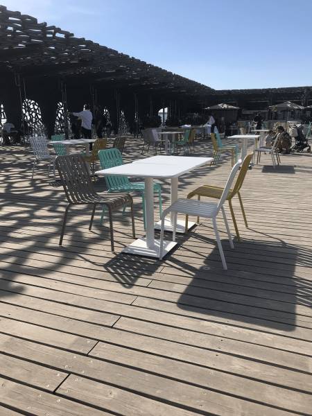 Location de chaise d'extérieur tendance jaune à Marseille et dans la région PACA