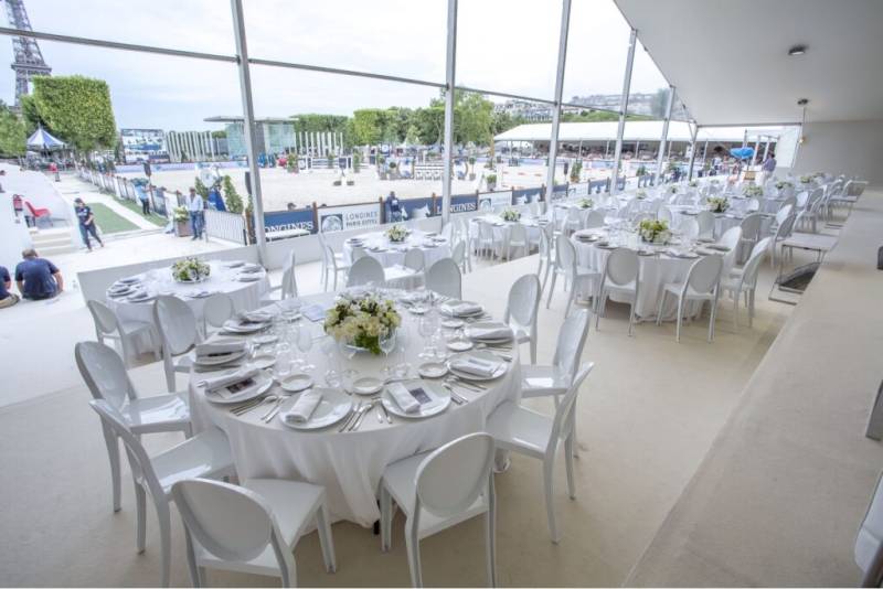 Location de chaise blanche style Victoria Ghost à Marseille et la région PACA