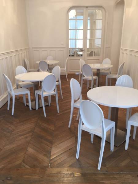 Location de chaise blanche style Victoria Ghost à Marseille et la région PACA