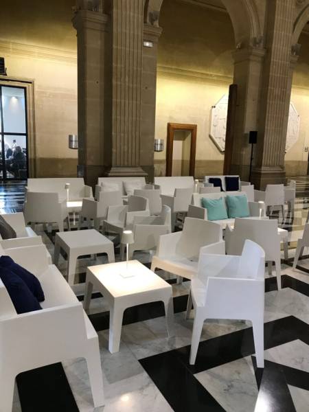 Location de lampe de table design à Marseille et la région PACA