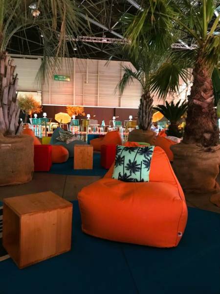 Location de table basse cube en bois à Marseille et dans toute la région PACA