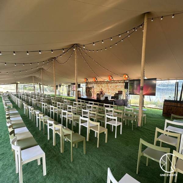 Location de chaise pois cassé en matière recyclée pour vos événements à Marseille et la région PACA