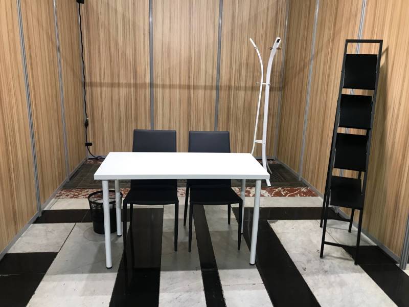 Location de présentoir à brochure sur Marseille et la région PACA