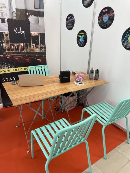 Location de chaise d'extérieur tendance turquoise sur Marseille et la région PACA