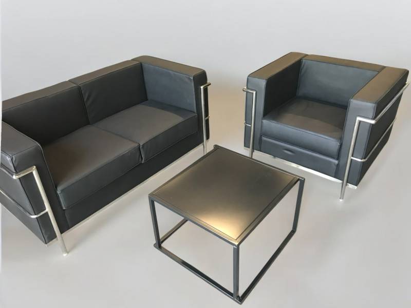 Location de table basse laquée noire à Nice et dans toute la région PACA